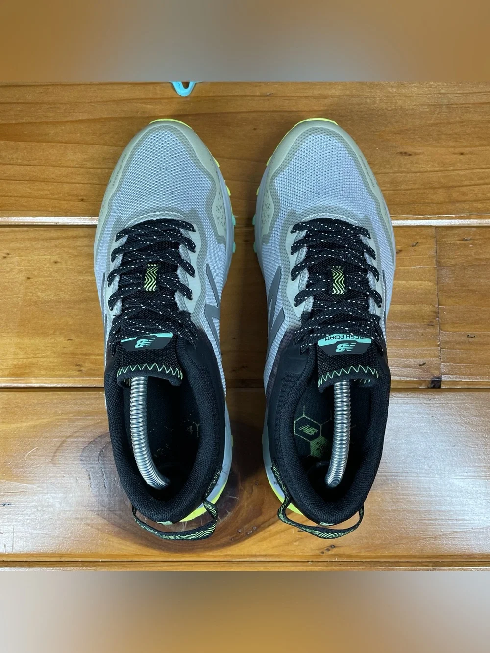 New Balance Fresh Foam Arishi Trail Womens 10 D Wide Gray Running Shoes WTARISS1